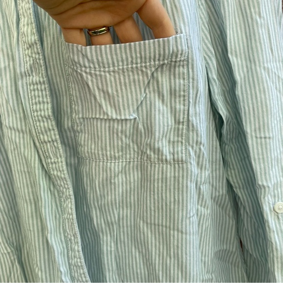 Beachlunchlounge Women’s Blue White Stripe Smocked Button Down Shirt Small - Picture 5 of 13